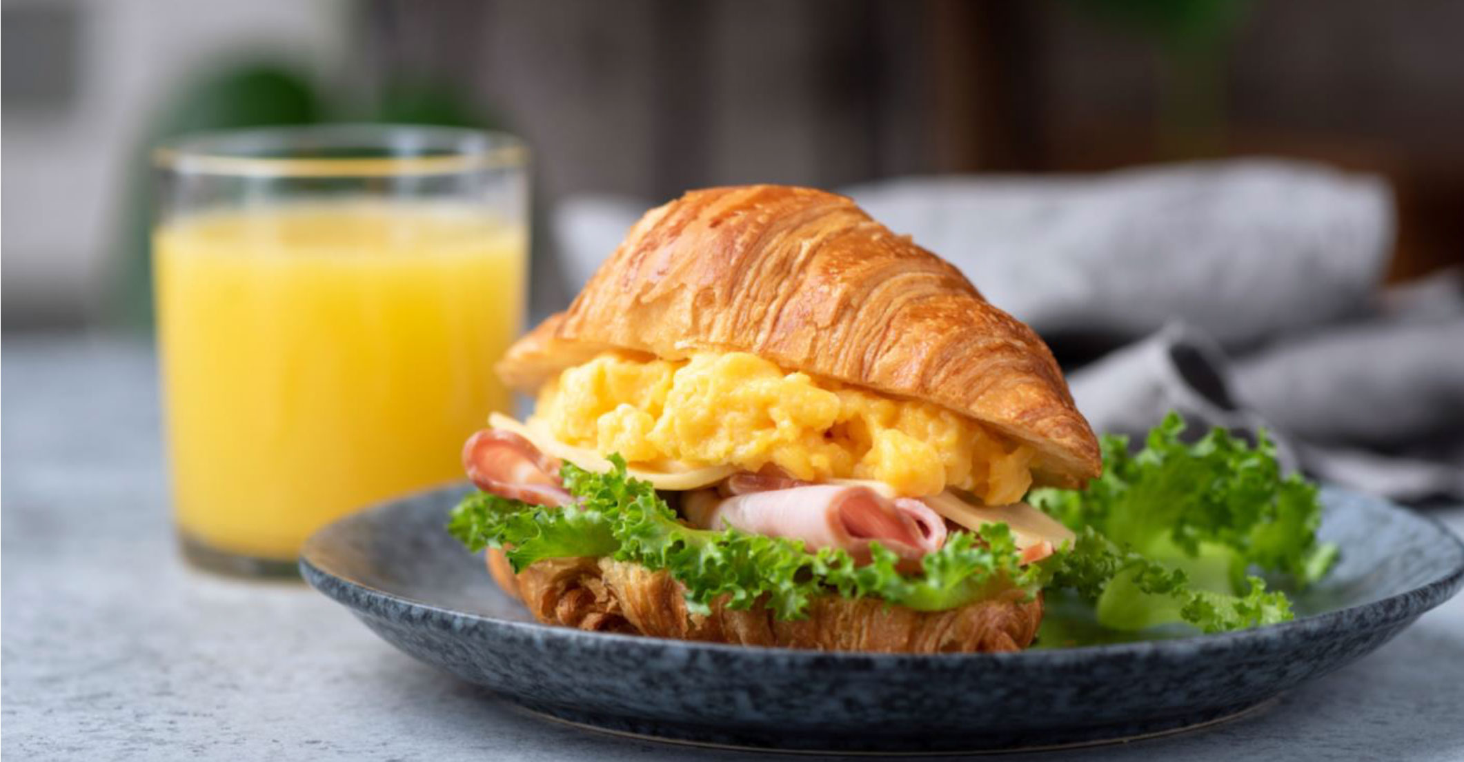 Ham and egg croissant